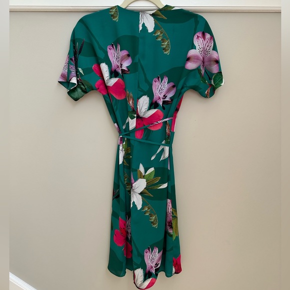 Babaton Wallace Dress - Picture 9 of 11